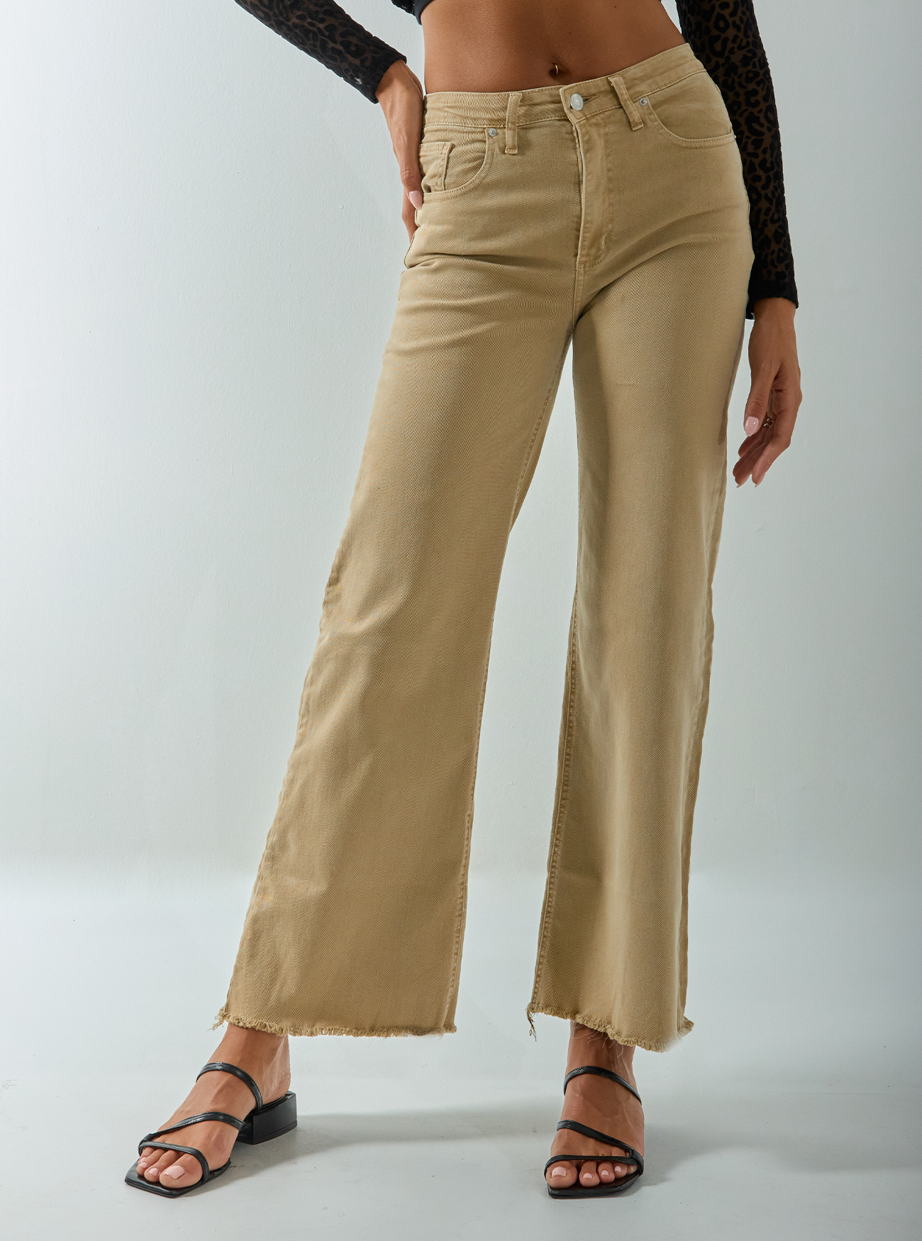 JE CHLOE LIGHT BROWN